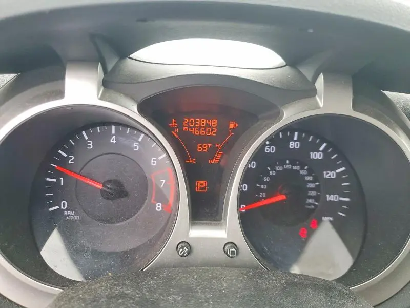 2011 NISSAN JUKE S  