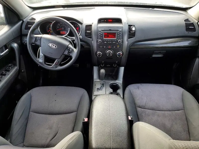 2012 KIA SORENTO BASE  