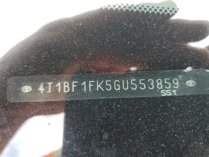 2016 TOYOTA CAMRY LE  