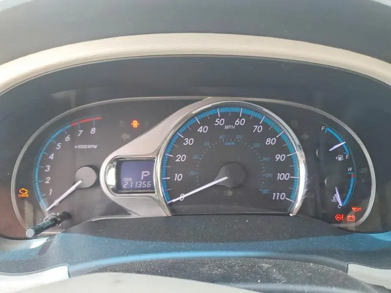 2013 TOYOTA SIENNA XLE 8-PASSENGER  