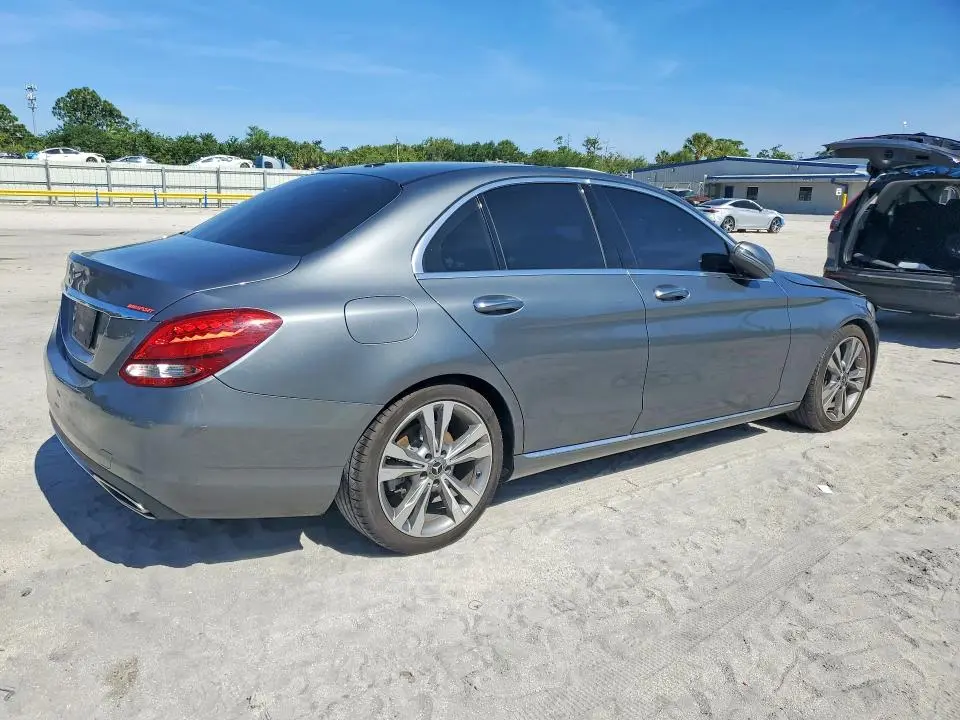 2018 MERCEDES-BENZ C 300  
