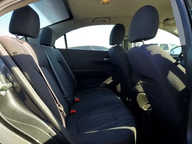 2015 CHEVROLET SONIC LT  