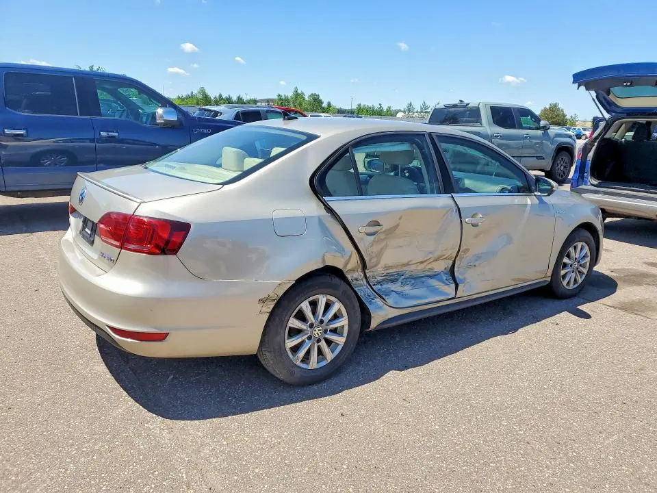 2014 VOLKSWAGEN JETTA HYBRID  