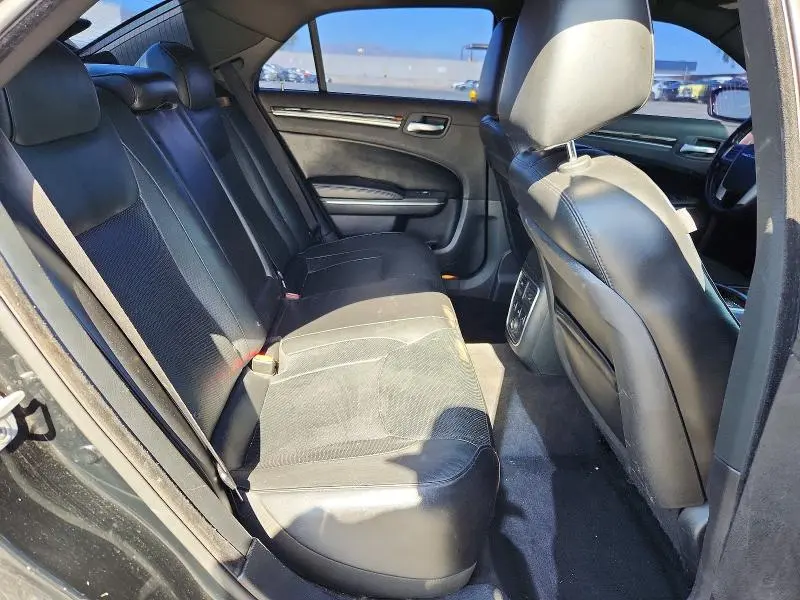 2013 CHRYSLER 300C   