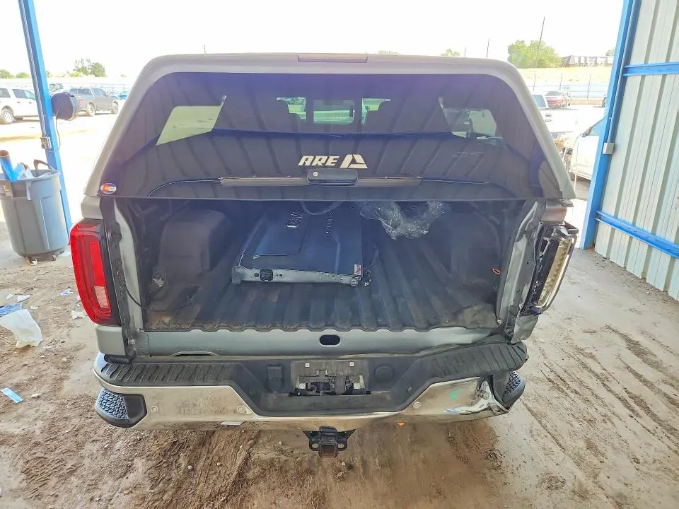 2024 GMC SIERRA K1500 SLT  
