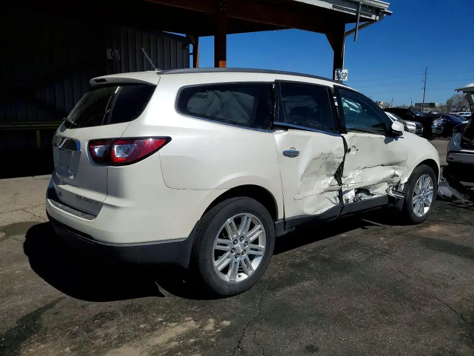 2015 CHEVROLET TRAVERSE LT  