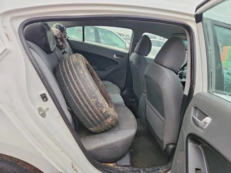 2017 KIA FORTE LX  