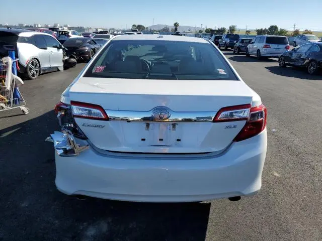 2014 TOYOTA CAMRY SE  