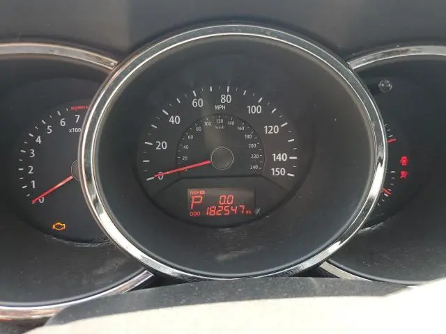 2012 KIA SORENTO BASE  