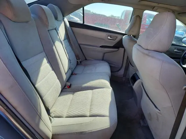 2016 TOYOTA CAMRY LE  