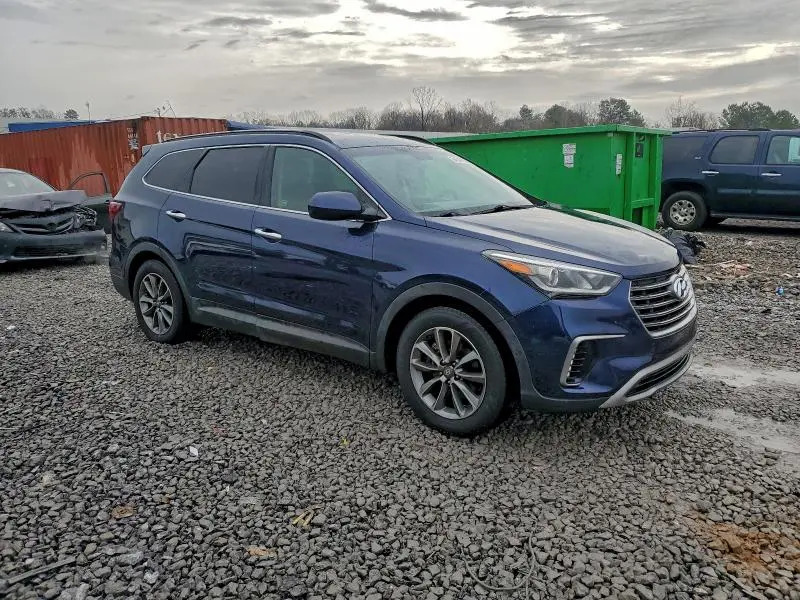2017 HYUNDAI SANTA FE SE  