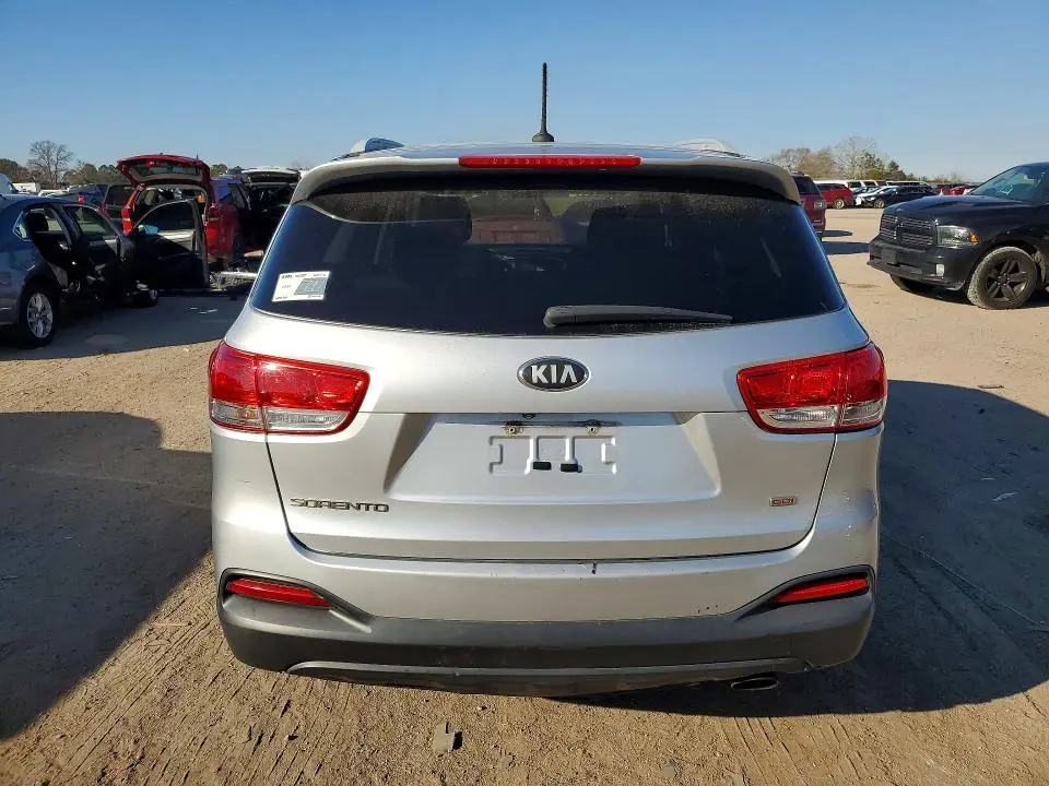 2016 KIA SORENTO LX  