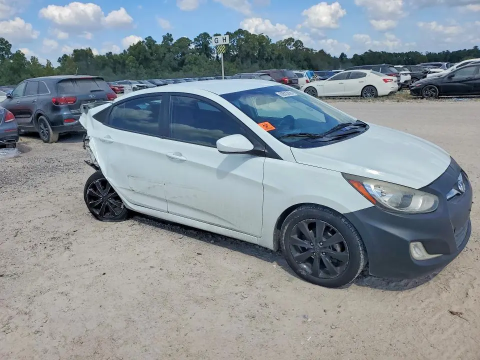 2013 HYUNDAI ACCENT GLS  