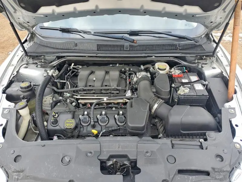 2018 FORD TAURUS SE  