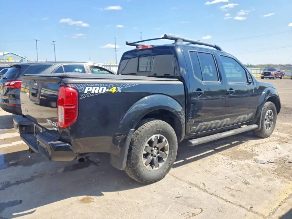 2017 NISSAN FRONTIER PRO-4X  
