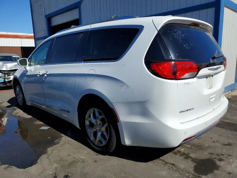 2018 CHRYSLER PACIFICA LIMITED  