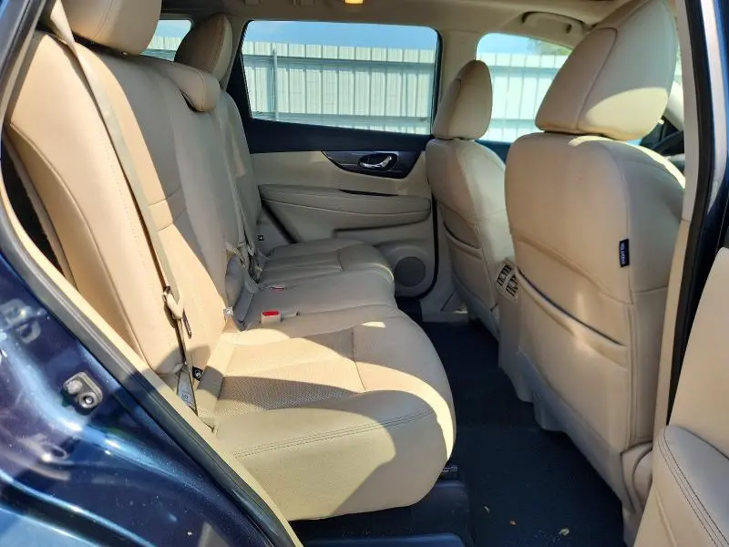 2016 NISSAN ROGUE SL  
