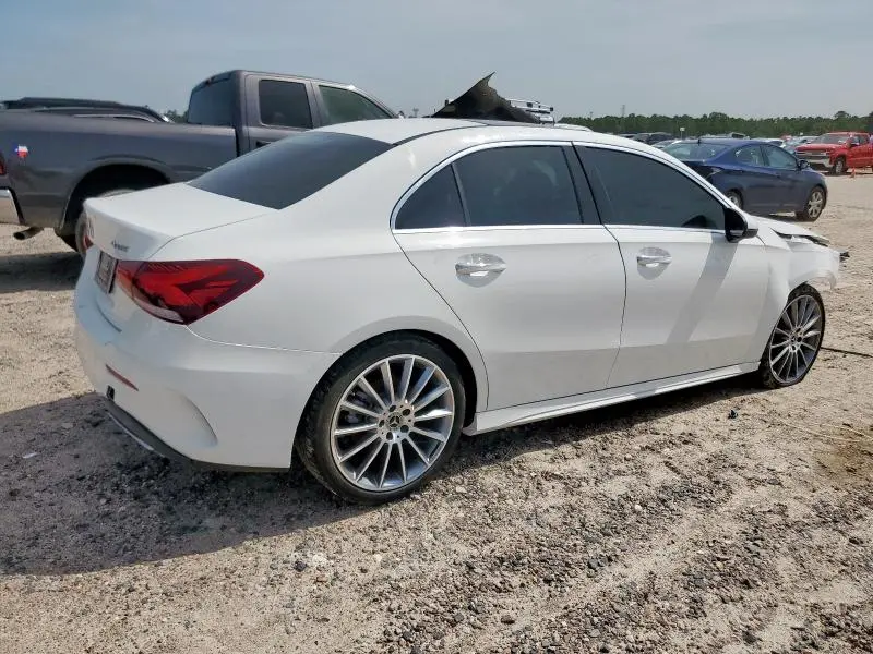 2022 MERCEDES-BENZ A 220 4MATIC  