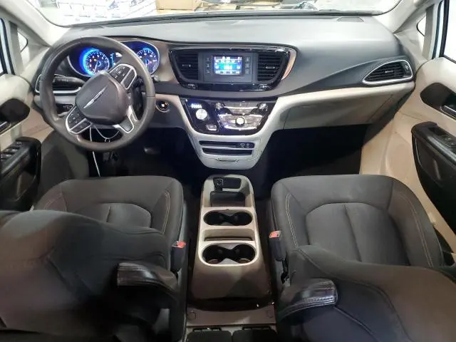 2017 CHRYSLER PACIFICA LX  