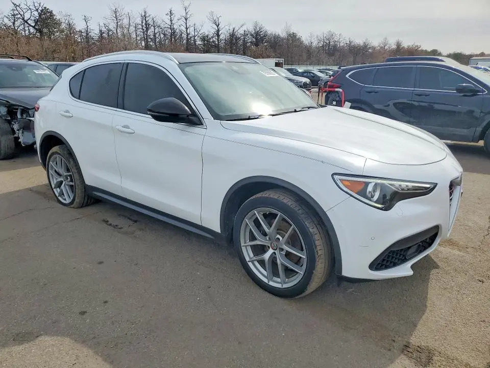 2018 ALFA ROMEO STELVIO TI LUXURY  