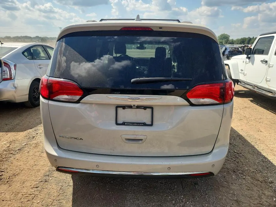 2017 CHRYSLER PACIFICA TOURING L  