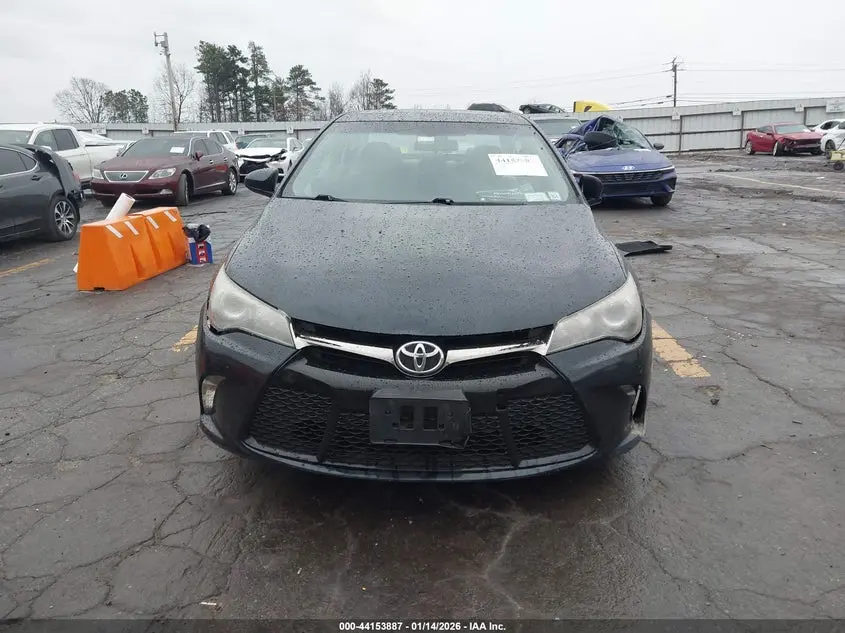 2017 TOYOTA CAMRY SE