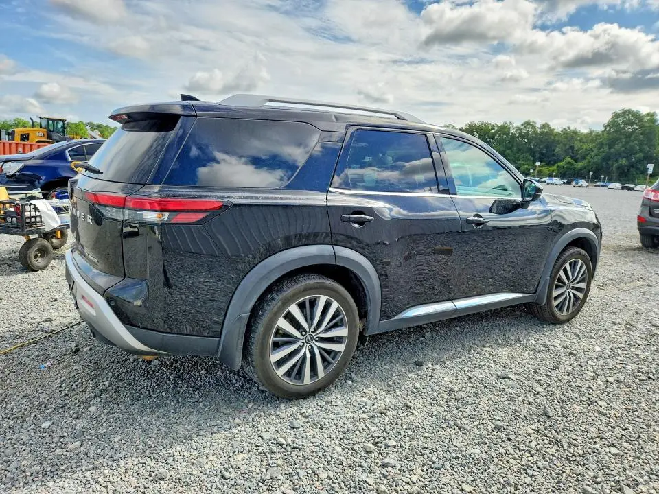 2022 NISSAN PATHFINDER PLATINUM  