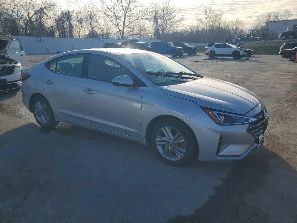 2019 HYUNDAI ELANTRA SEL  