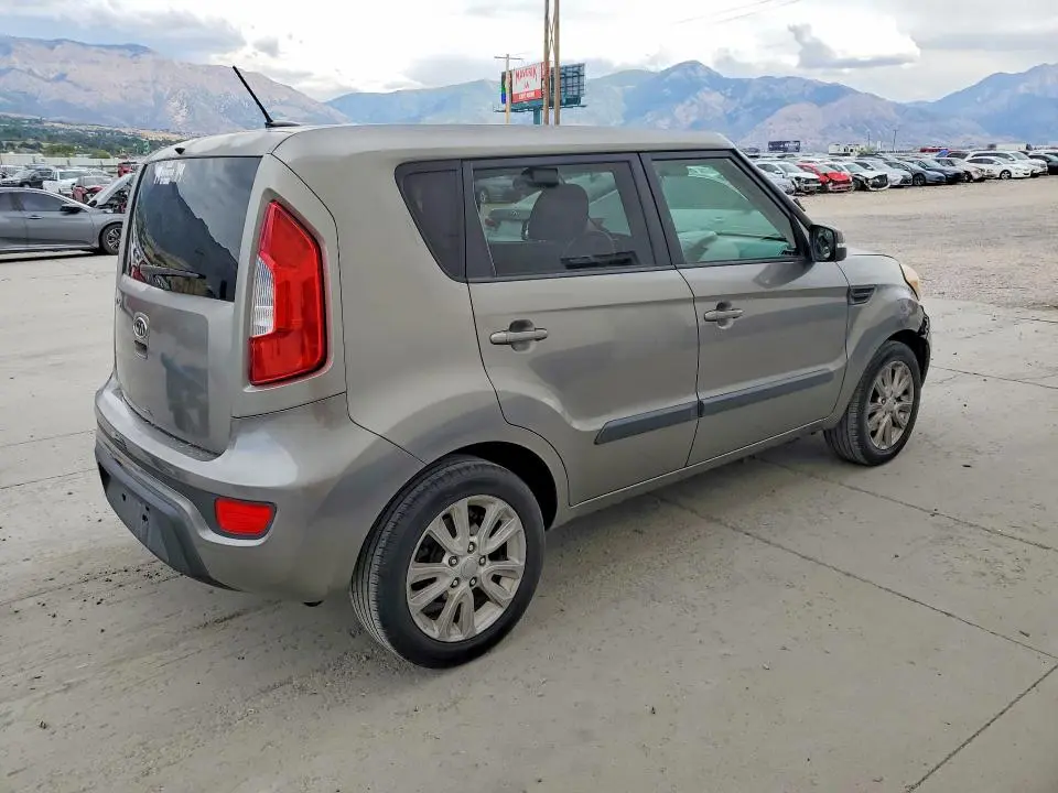 2012 KIA SOUL +  