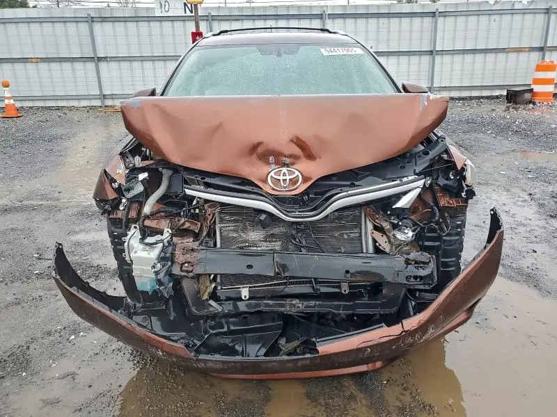 2013 TOYOTA VENZA LE  