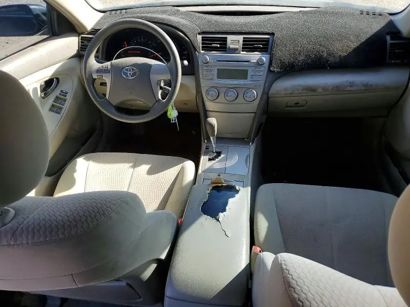 2010 TOYOTA CAMRY LE V6  