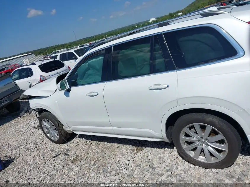 2017 VOLVO XC90 T6 MOMENTUM