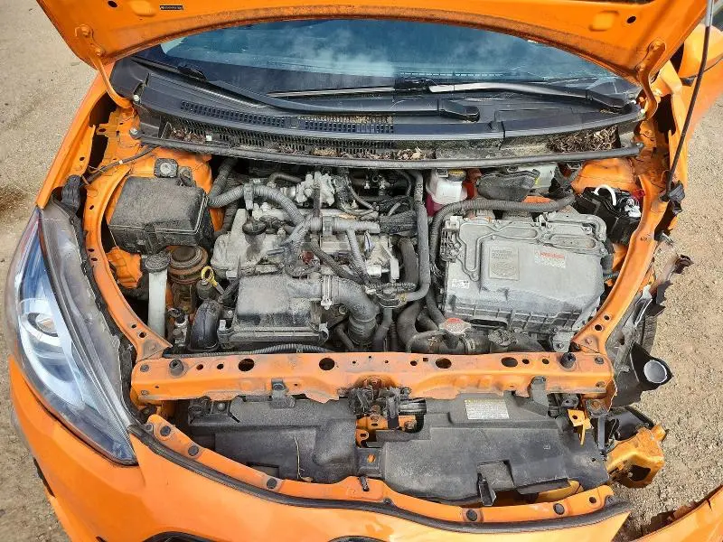 2016 TOYOTA PRIUS C TWO  