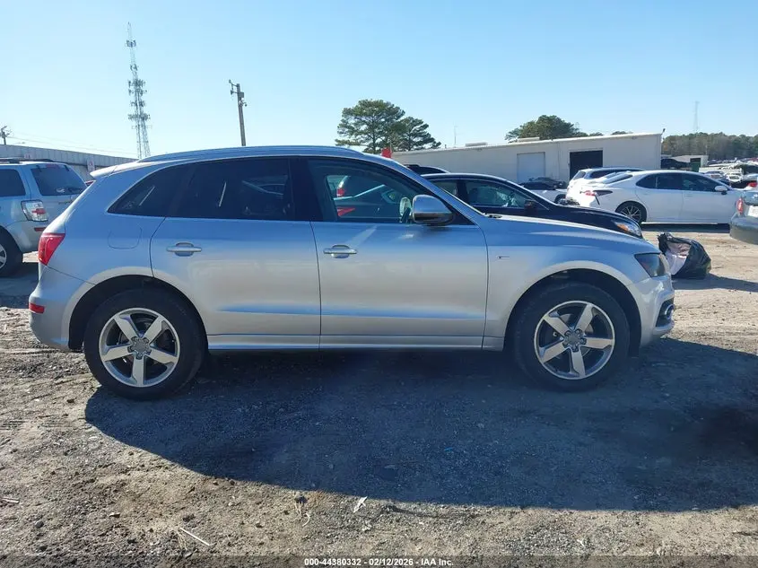 2011 AUDI Q5 3.2 PREMIUM PLUS