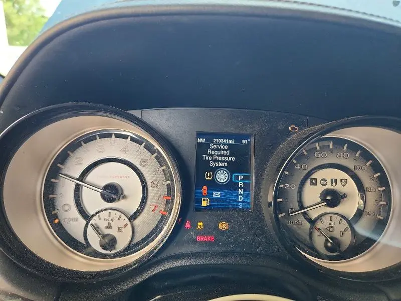 2013 CHRYSLER 300C VARVATOS  