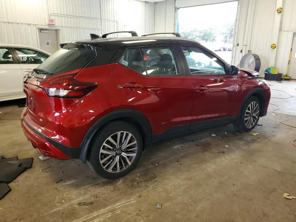 2023 NISSAN KICKS SV  