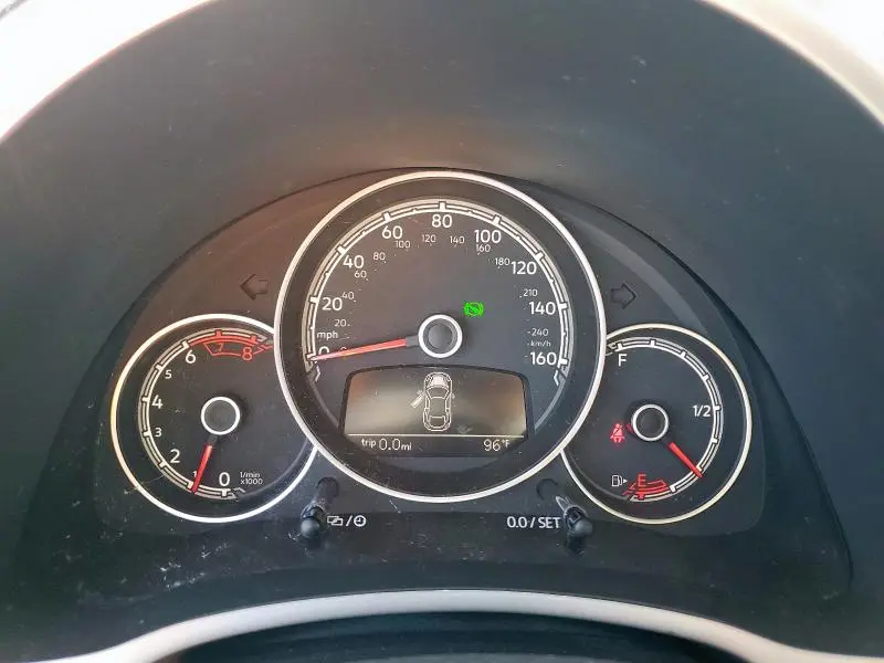 2018 VOLKSWAGEN BEETLE S  