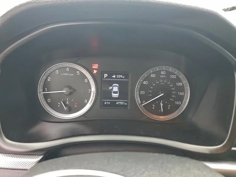 2019 HYUNDAI SONATA SE  