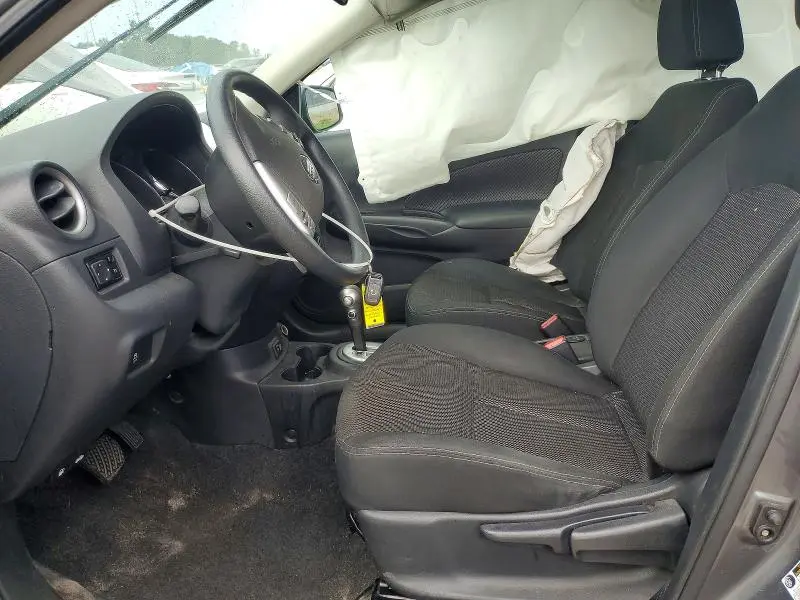 2019 NISSAN VERSA SV  
