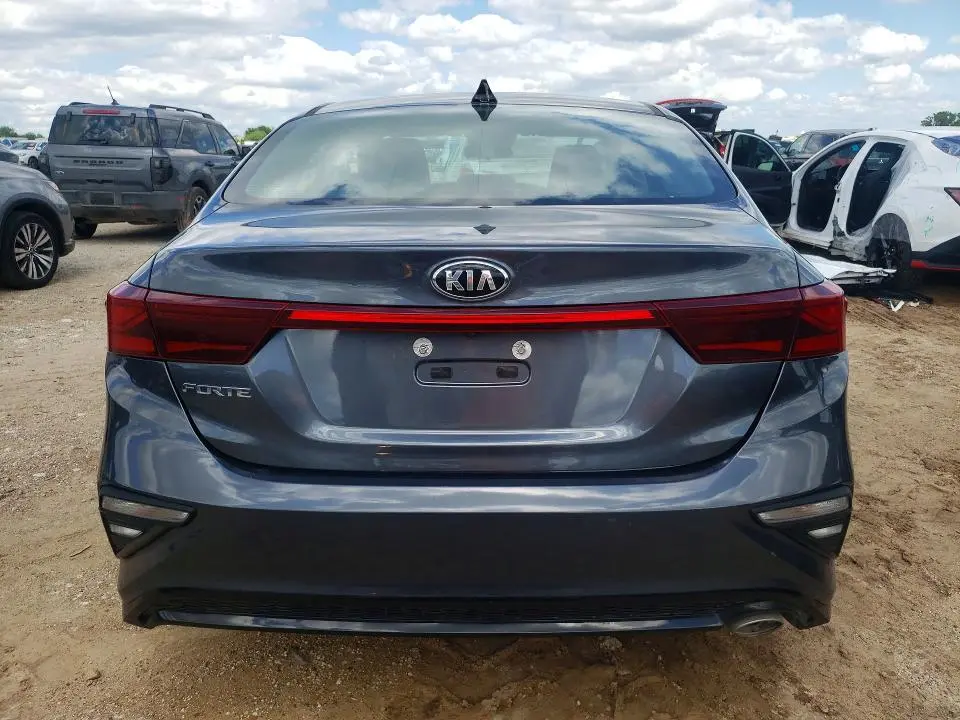 2020 KIA FORTE LXS  