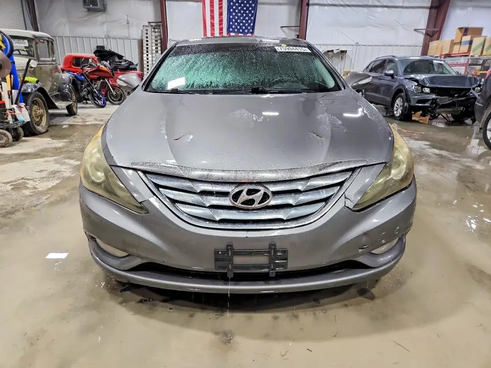 2011 HYUNDAI SONATA SE  