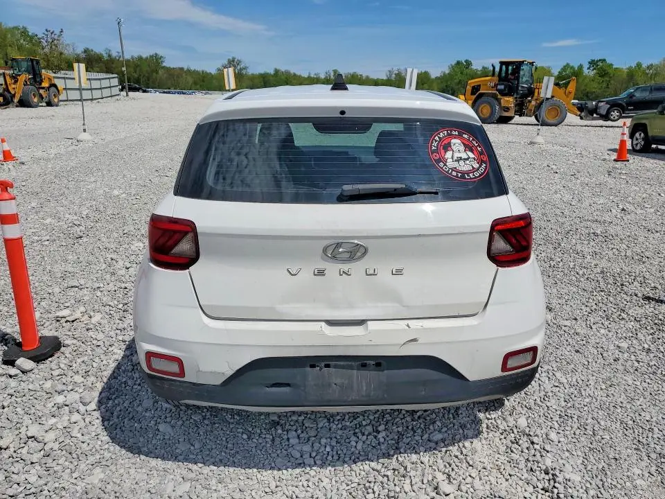 2022 HYUNDAI VENUE SE  