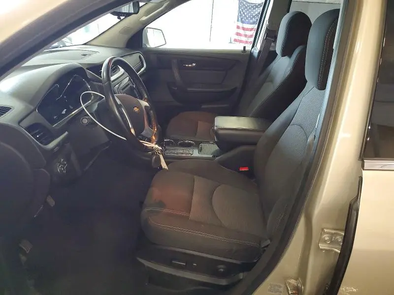 2015 CHEVROLET TRAVERSE LT  