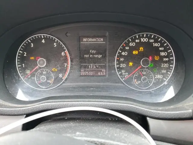 2013 VOLKSWAGEN PASSAT S  