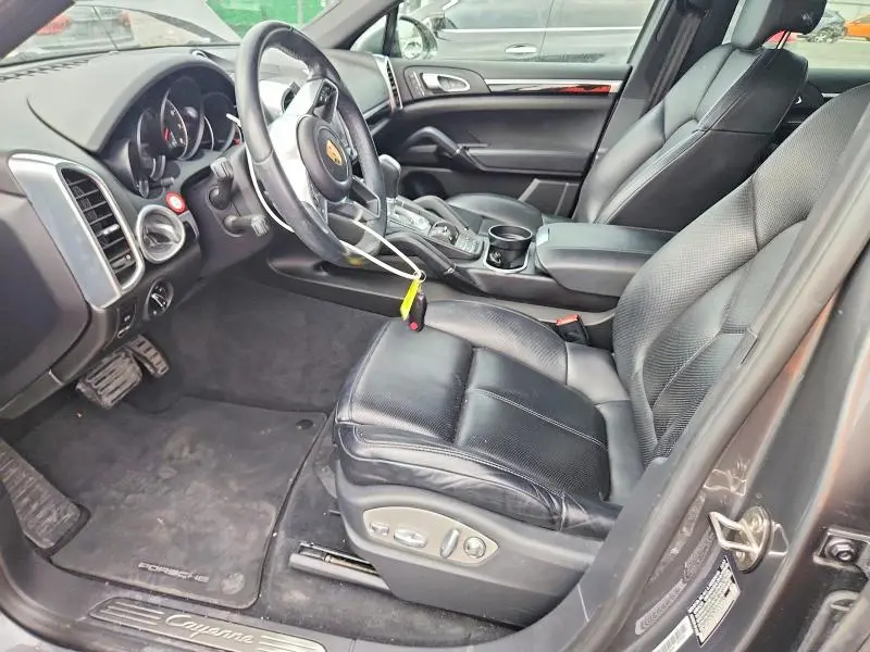 2018 PORSCHE CAYENNE   