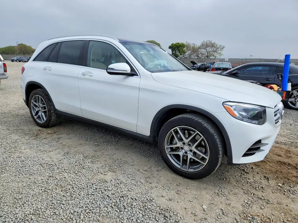 2016 MERCEDES-BENZ GLC 300  