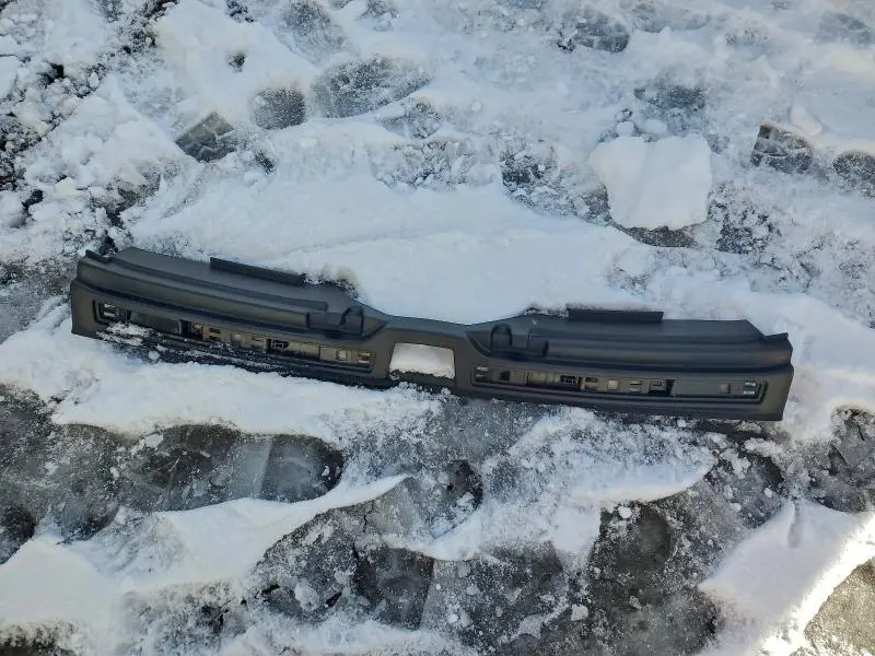 2020 VOLVO XC40 T5 MOMENTUM  