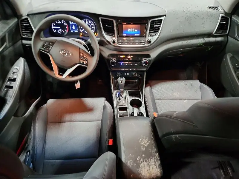 2018 HYUNDAI TUCSON SE  