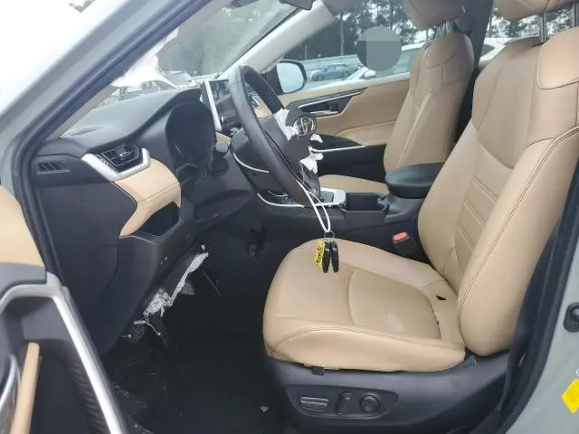 2023 TOYOTA RAV4 XLE PREMIUM  