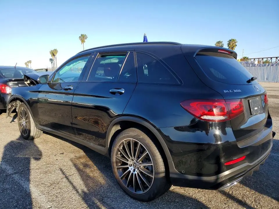 2021 MERCEDES-BENZ GLC 300  